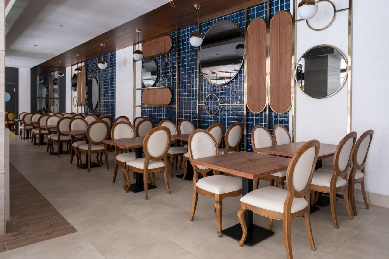 Village Family Hotel 4*